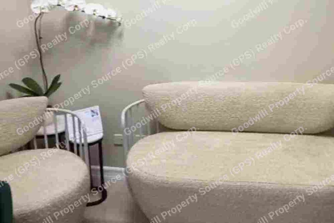 1 Bedroom Commercial for Sale in Centuria Medical Makati, Poblacion, Makati, Metro Manila – photo 4