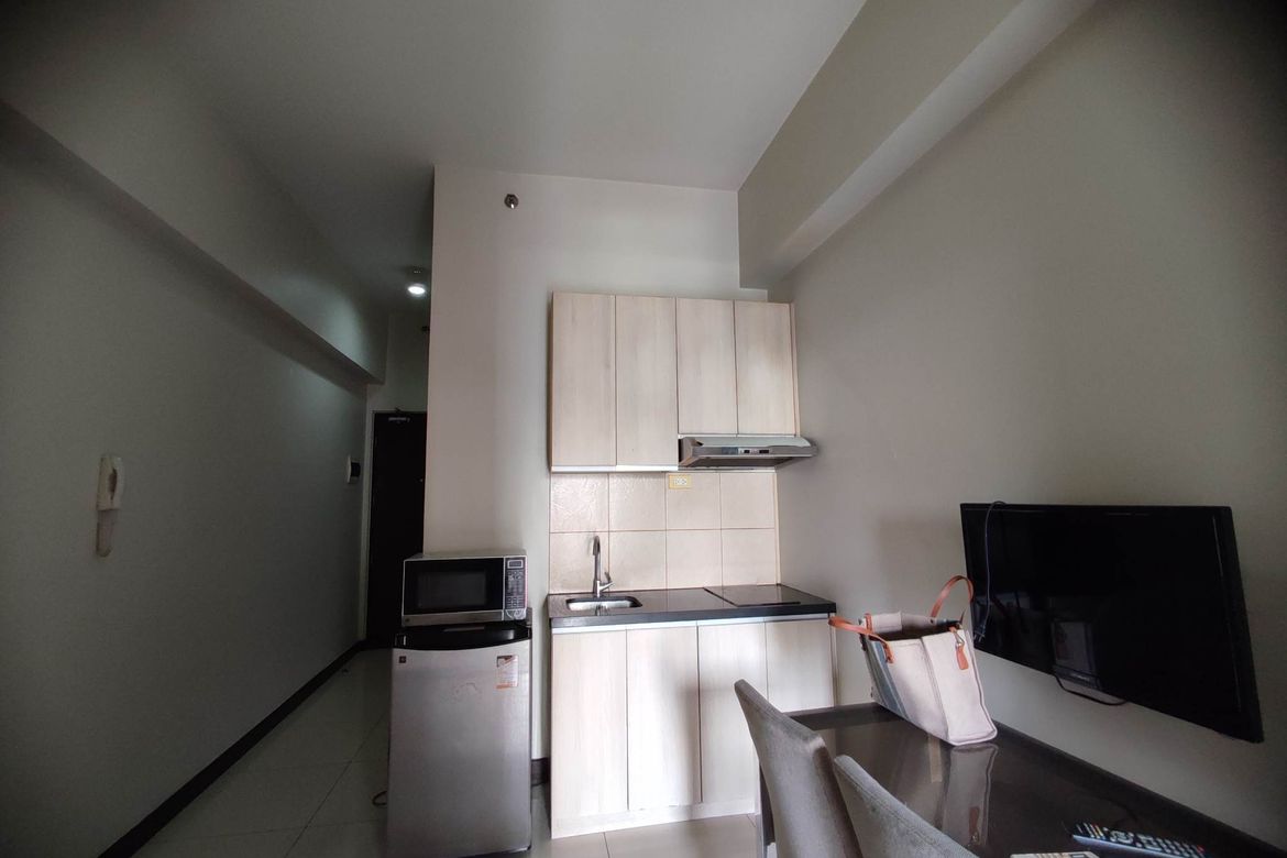 1 Bedroom Condo for Rent in Admiral Baysuites, Malate, Manila, Metro Manila near LRT-1 Vito Cruz photo 2
