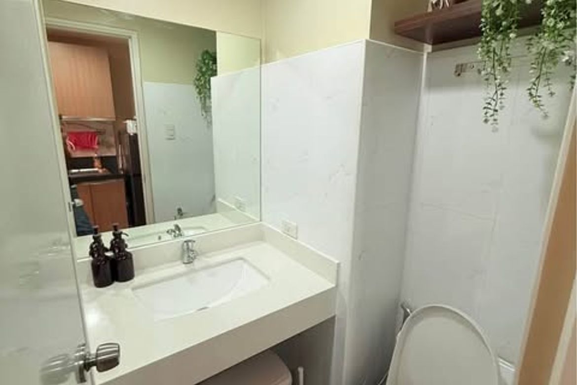 1 Bedroom Condo for Rent in Ermita, Manila, Metro Manila near LRT-1 Pedro Gil photo 7