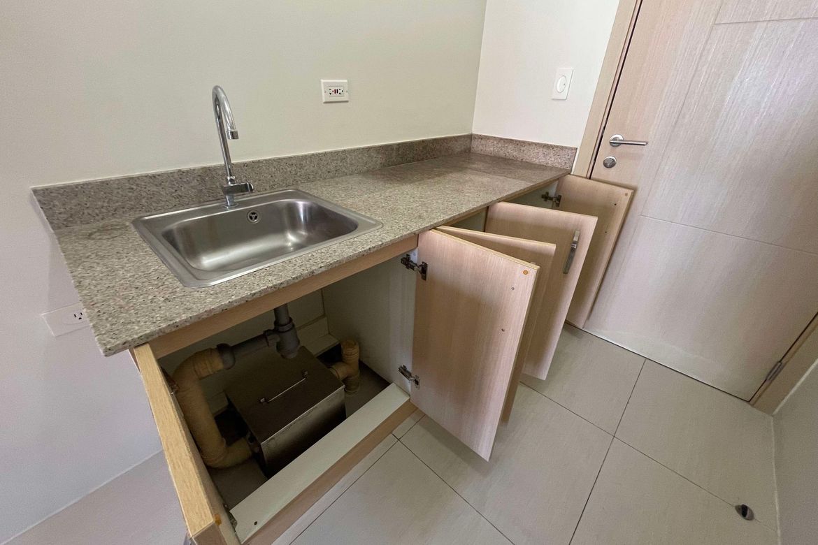 1 Bedroom Condo for Rent in Field Residences, San Dionisio, Parañaque, Metro Manila photo 7