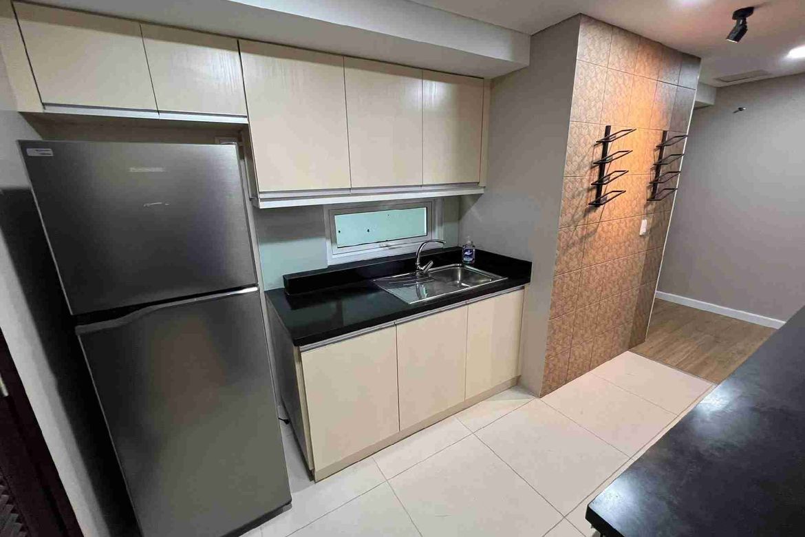1 Bedroom Condo for Rent in Kroma Tower, San Lorenzo, Makati, Metro Manila photo 3