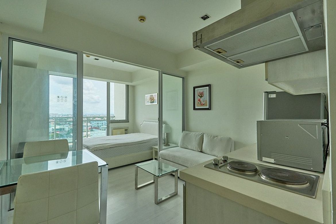 1 Bedroom Condo for Rent in Marcelo Green Village, Parañaque, Metro Manila photo 2