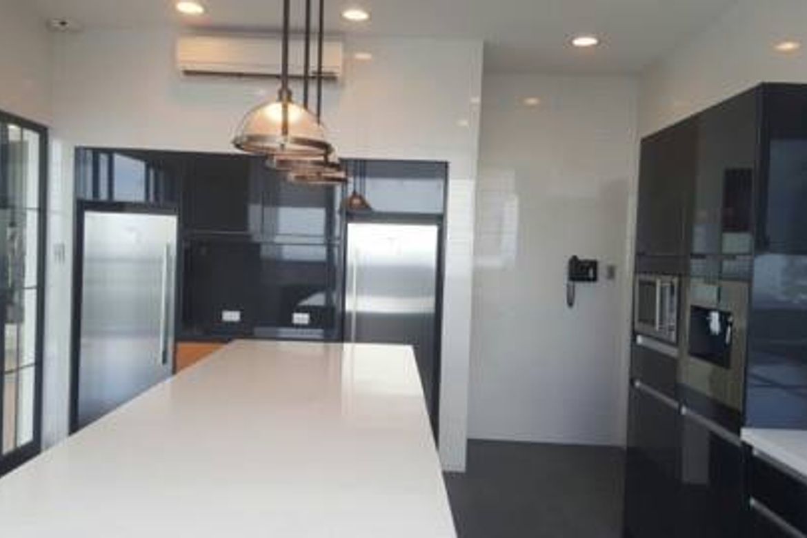 1 Bedroom Condo for Rent in One Shangri-La Place, Wack-Wack Greenhills, Mandaluyong, Metro Manila near MRT-3 Shaw Boulevard