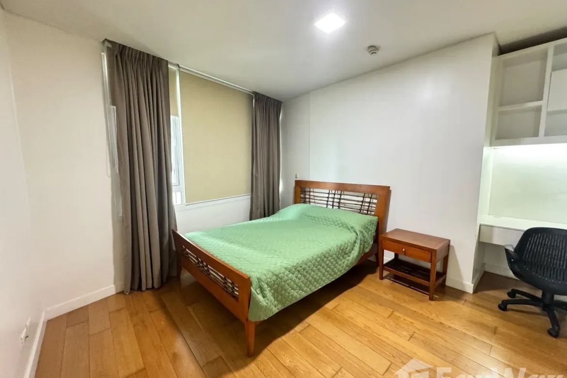 1 Bedroom Condo for Rent in Park Terraces, San Lorenzo, Makati, Metro Manila near MRT-3 Ayala photo 6