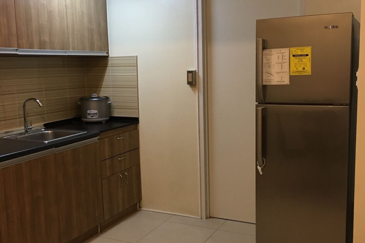 1 Bedroom Condo for Rent in Project 6, Quezon City, Metro Manila near MRT-3 North Avenue photo 4