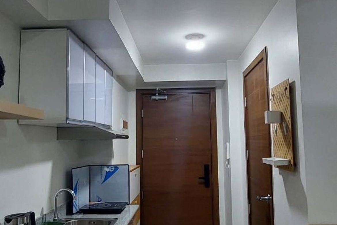 1 Bedroom Condo for Rent in Quantum Residences, Barangay 49, Pasay, Metro Manila near LRT-1 Gil Puyat photo 3
