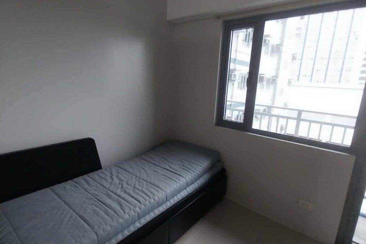 1 Bedroom Condo for Rent in Santo Cristo, Quezon City, Metro Manila near LRT-1 Roosevelt