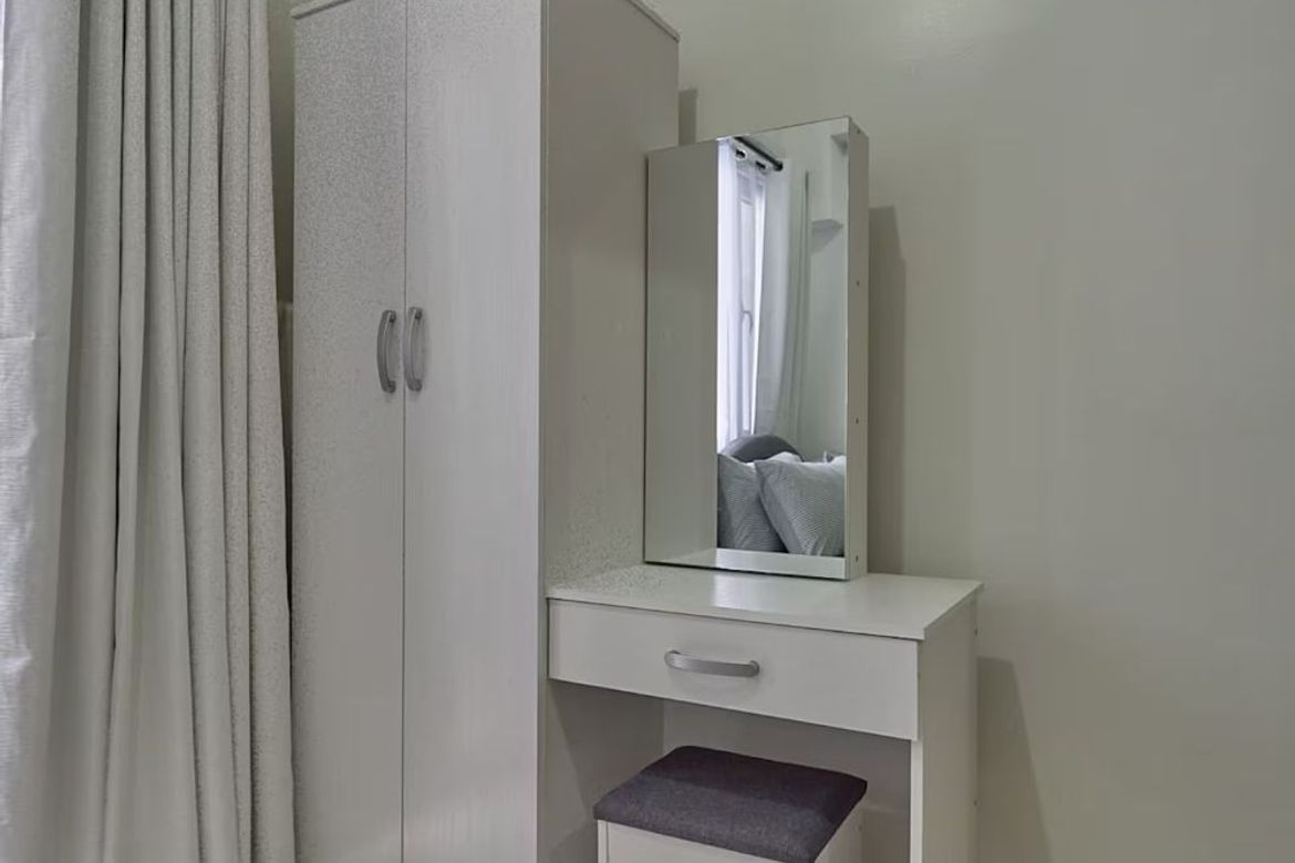 1 Bedroom Condo for Rent in Shore 2 Residences, Barangay 76, Pasay, Metro Manila near LRT-1 Libertad photo 5