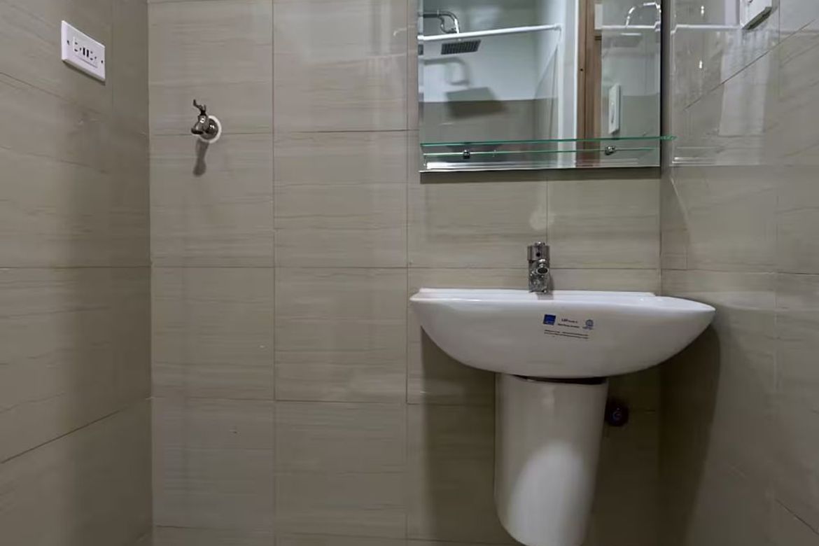 1 Bedroom Condo for Rent in Shore 2 Residences, Barangay 76, Pasay, Metro Manila near LRT-1 Libertad photo 7