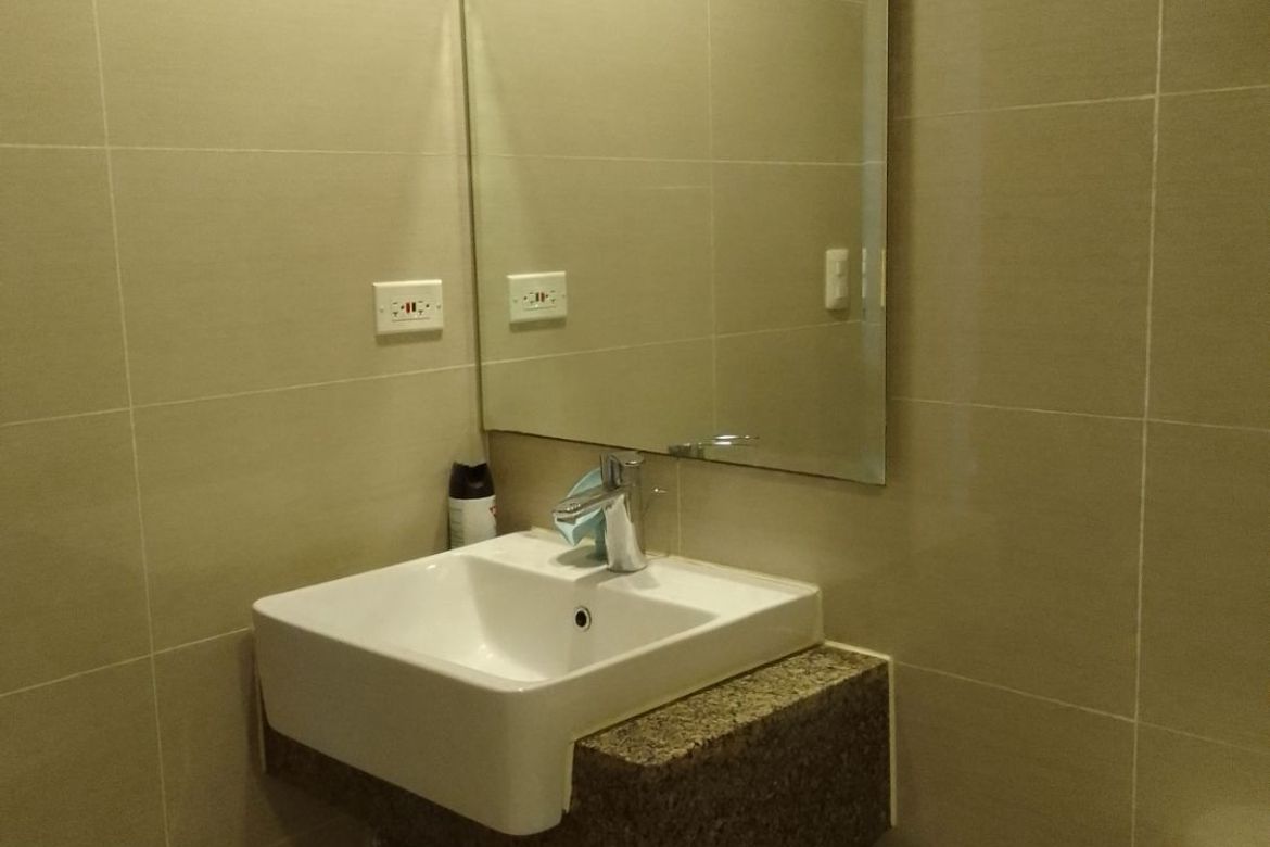 1 Bedroom Condo for Rent in Tambo, Parañaque, Metro Manila photo 5