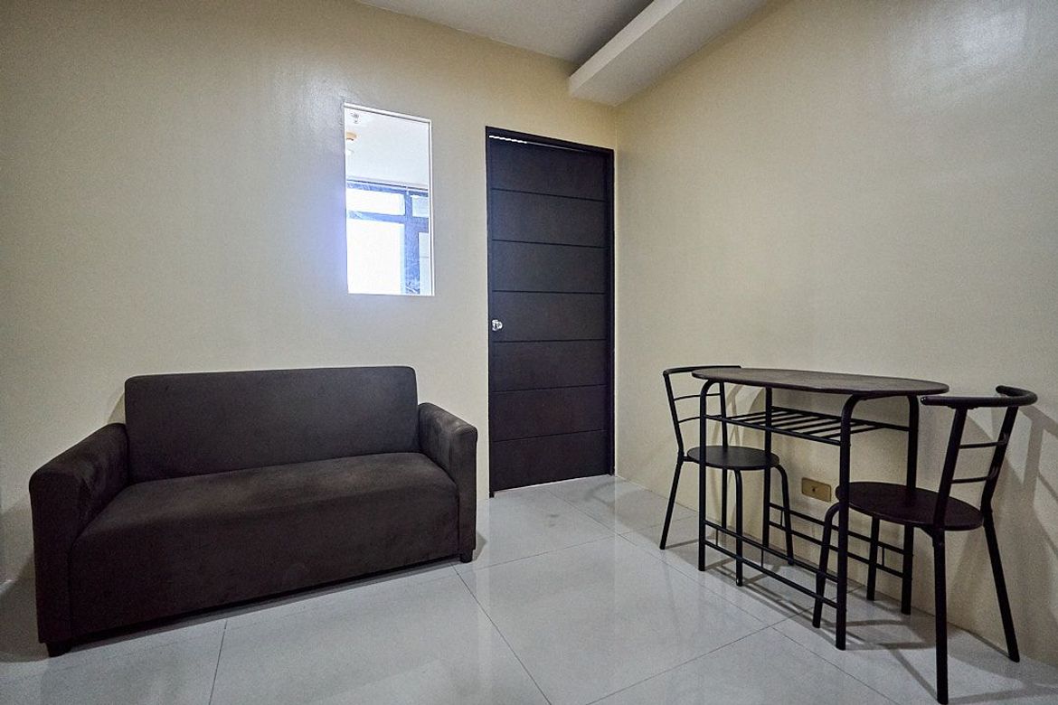 1 Bedroom Condo for Rent in Tambo, Parañaque, Metro Manila photo 3