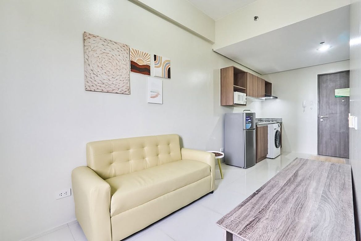 1 Bedroom Condo for Rent in Torre Lorenzo Malate, Malate, Manila, Metro Manila near LRT-1 Pedro Gil