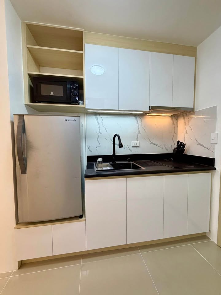 Fully Furnished 1-Bedroom Condo for Sale at Jazz Residences, Makati – photo 7