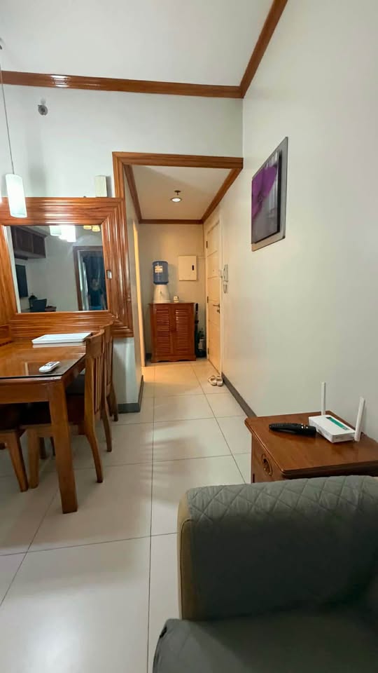 Fully Furnished 1-Bedroom Condo for Sale at KL Tower, Legaspi Village, Makati – photo 3