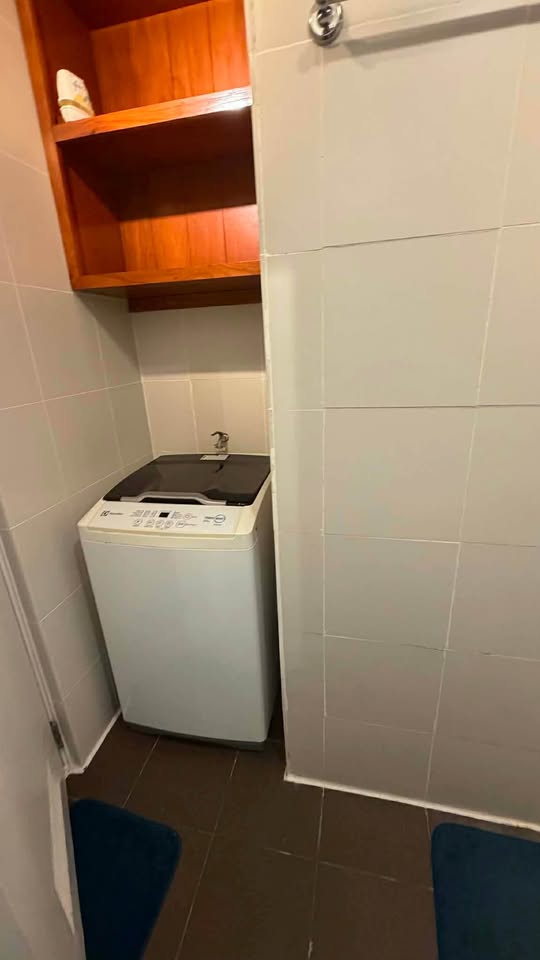 Fully Furnished 1-Bedroom Condo for Sale at KL Tower, Legaspi Village, Makati – photo 7