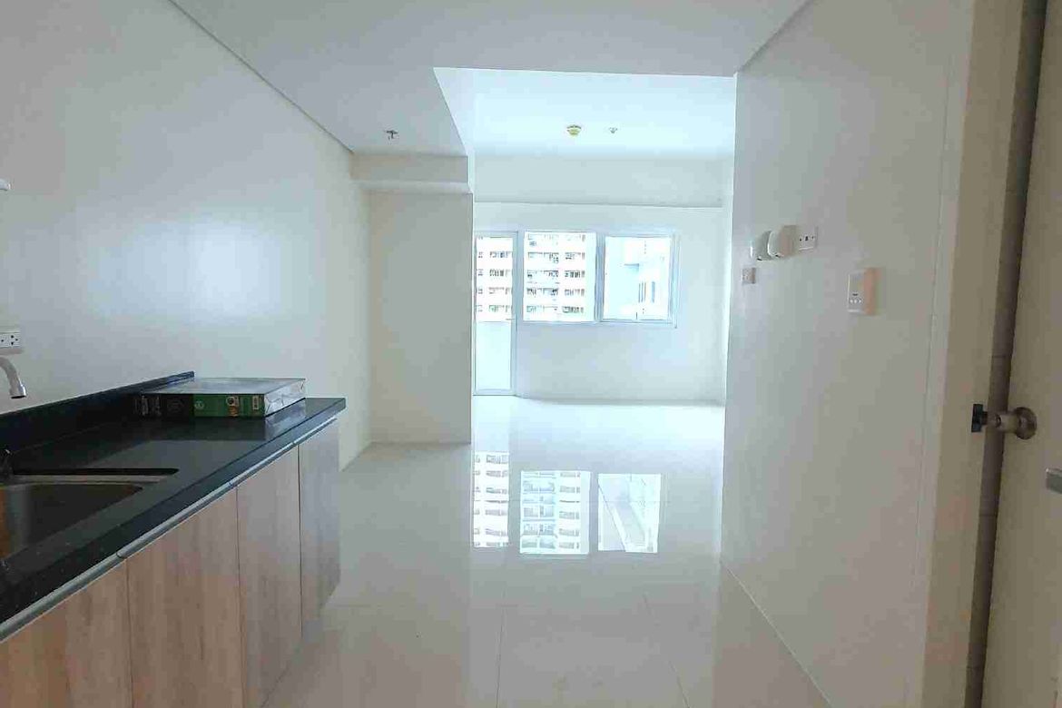 1 Bedroom Condo for Sale in 100 West, Pio Del Pilar, Makati City – photo 3