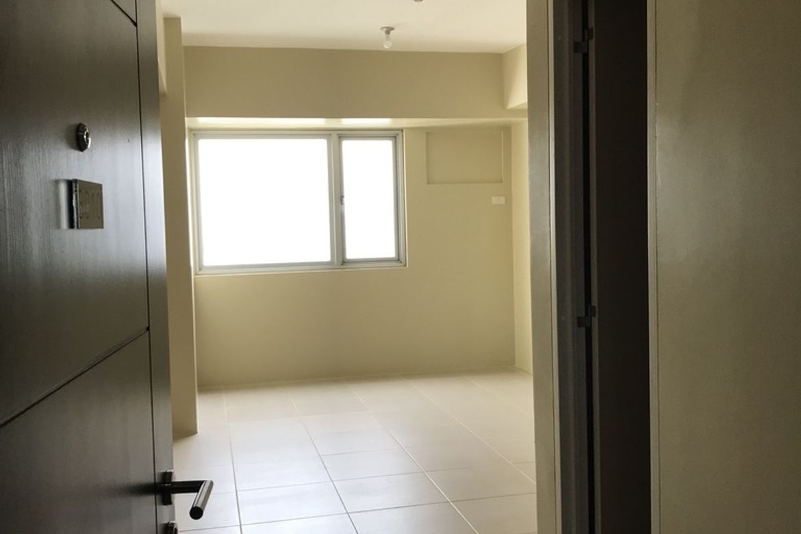 1 Bedroom Condo for Sale in Barangay 40, Pasay, Metro Manila near LRT-1 Gil Puyat – photo 2