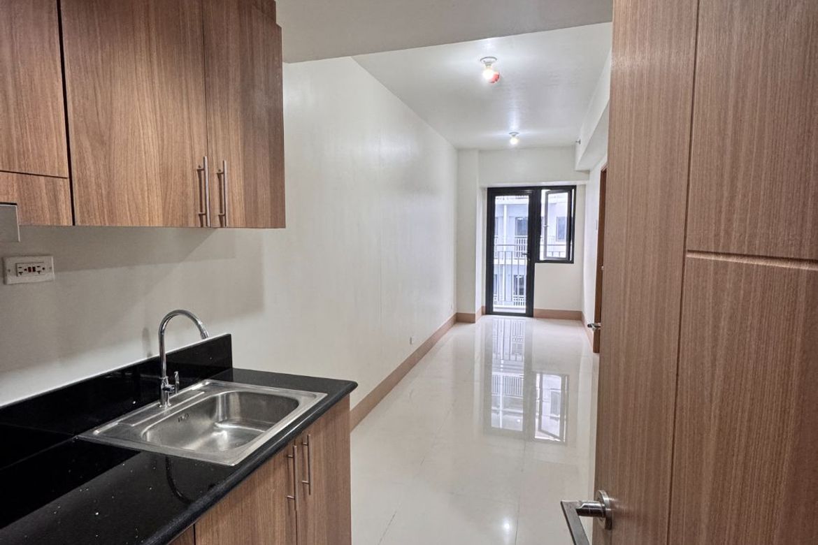 1 Bedroom Condo for Sale in Barangay 7, Pasay, Metro Manila near LRT-1 Gil Puyat – photo 2