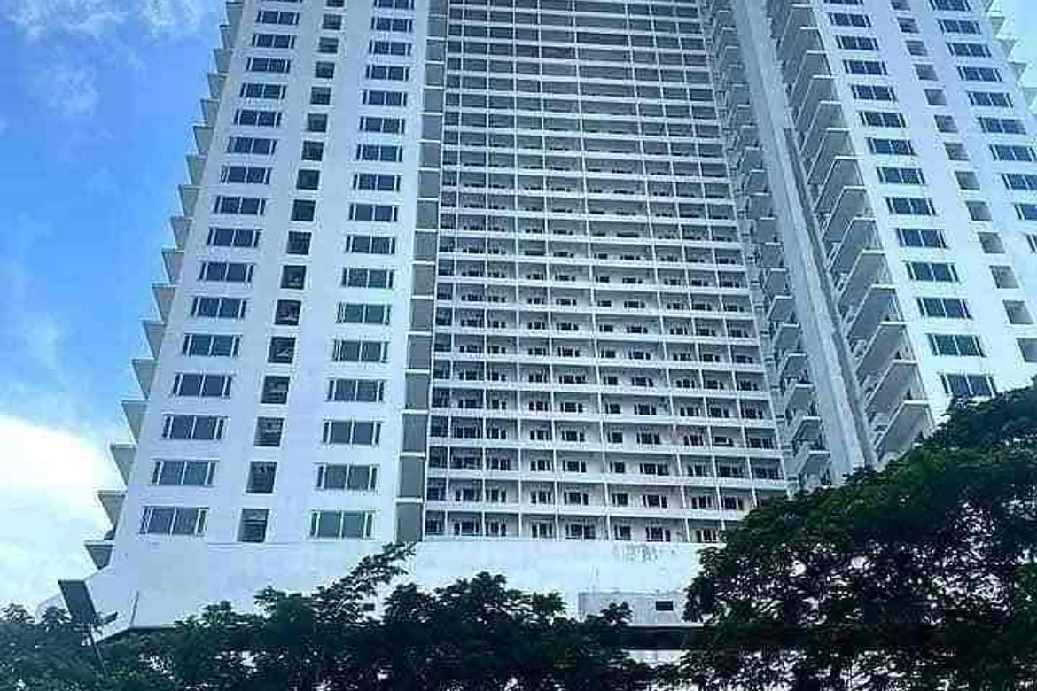 1 Bedroom Condo for Sale in Barangay 76, Pasay, Metro Manila near LRT-1 EDSA