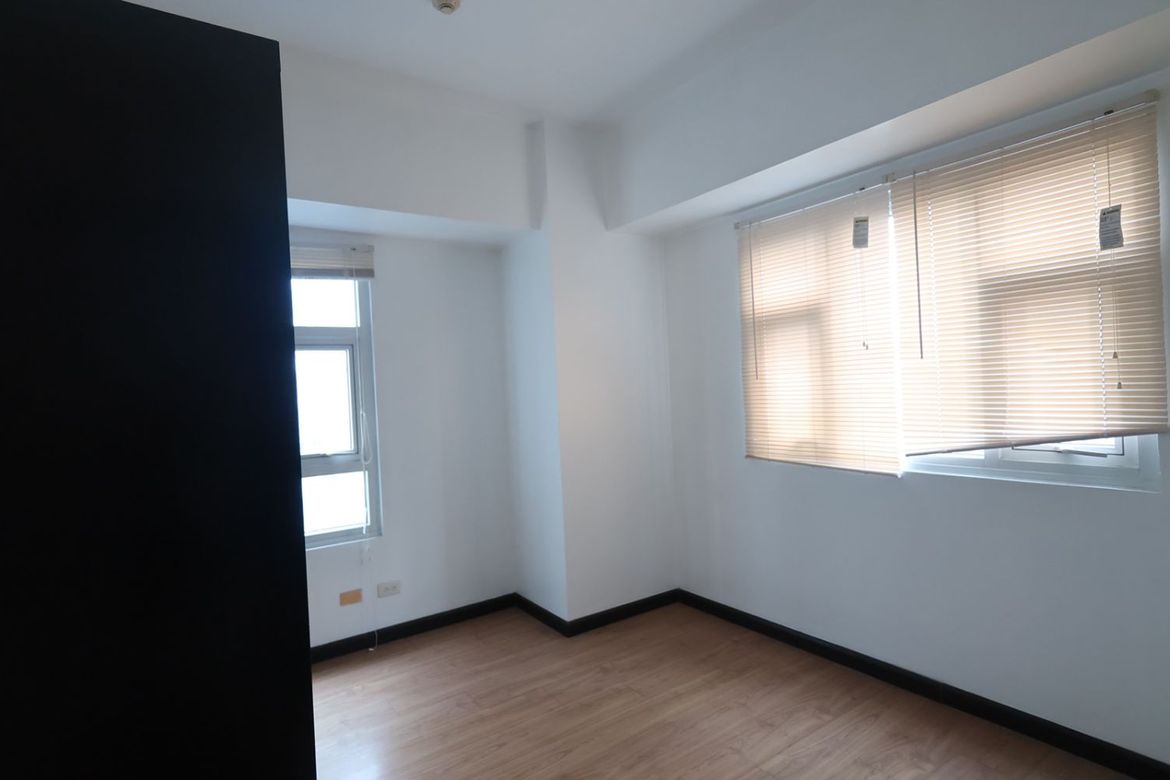 1 Bedroom Condo for Sale in Barangka Ilaya, Mandaluyong, Metro Manila near MRT-3 Boni – photo 6