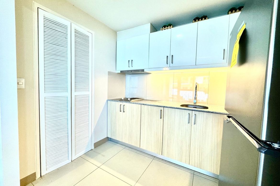 1 Bedroom Condo for Sale in Bayshore Residential Resort, Tambo, Parañaque, Metro Manila – photo 7