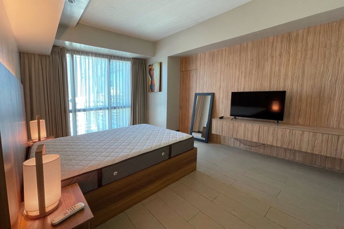 1 Bedroom Condo for Sale in Bellagio Towers, BGC, Taguig, Metro Manila near MRT-3 Buendia