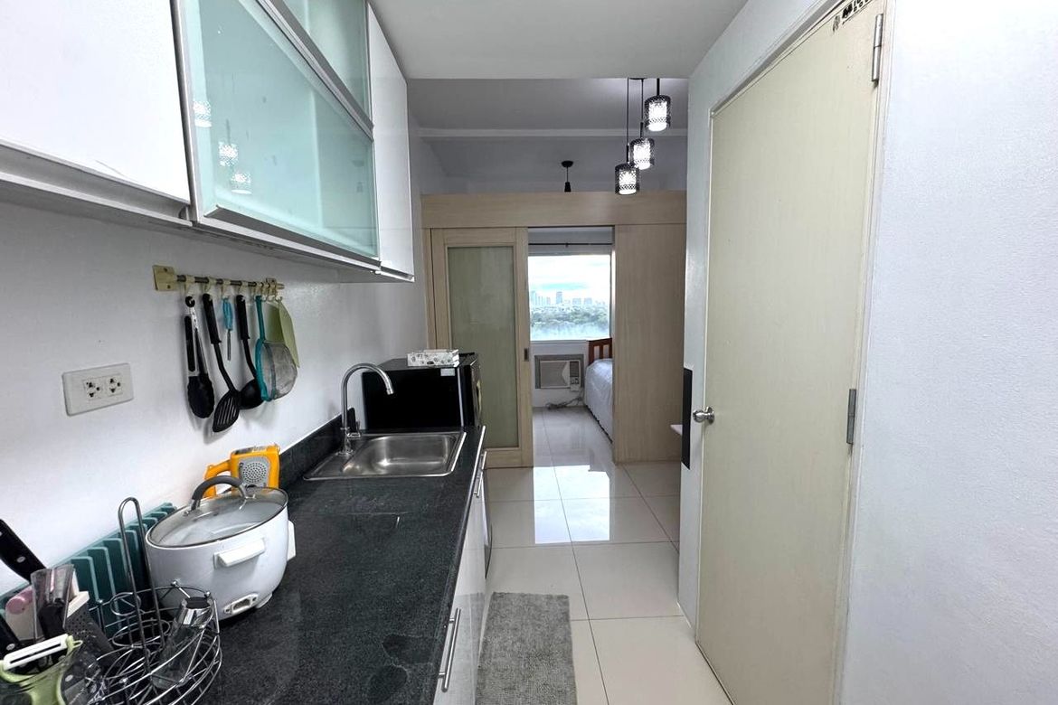 1 Bedroom Condo for Sale in Berkeley Residences, Loyola Heights, Quezon City, Metro Manila – photo 2