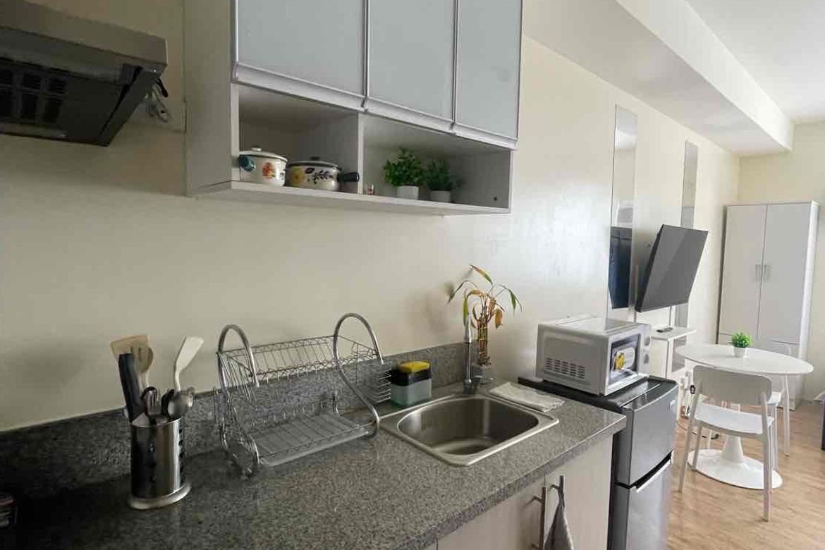 1 Bedroom Condo for Sale in Berkeley Suites, Inchican, Silang, Cavite – photo 2