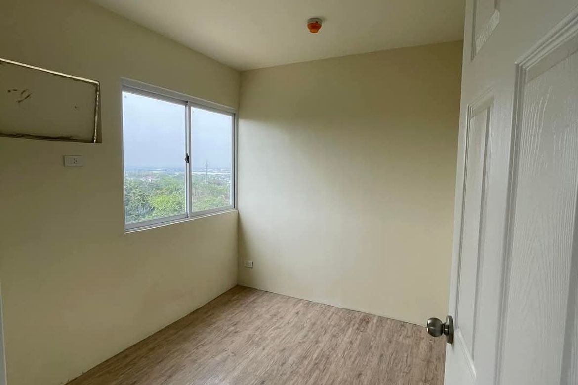 1 Bedroom Condo for Sale in Berkeley Suites, Inchican, Silang, Cavite – photo 5