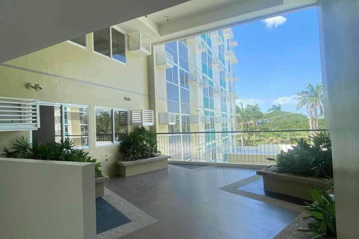 1 Bedroom Condo for Sale in Berkeley Suites, Inchican, Silang, Cavite – photo 8