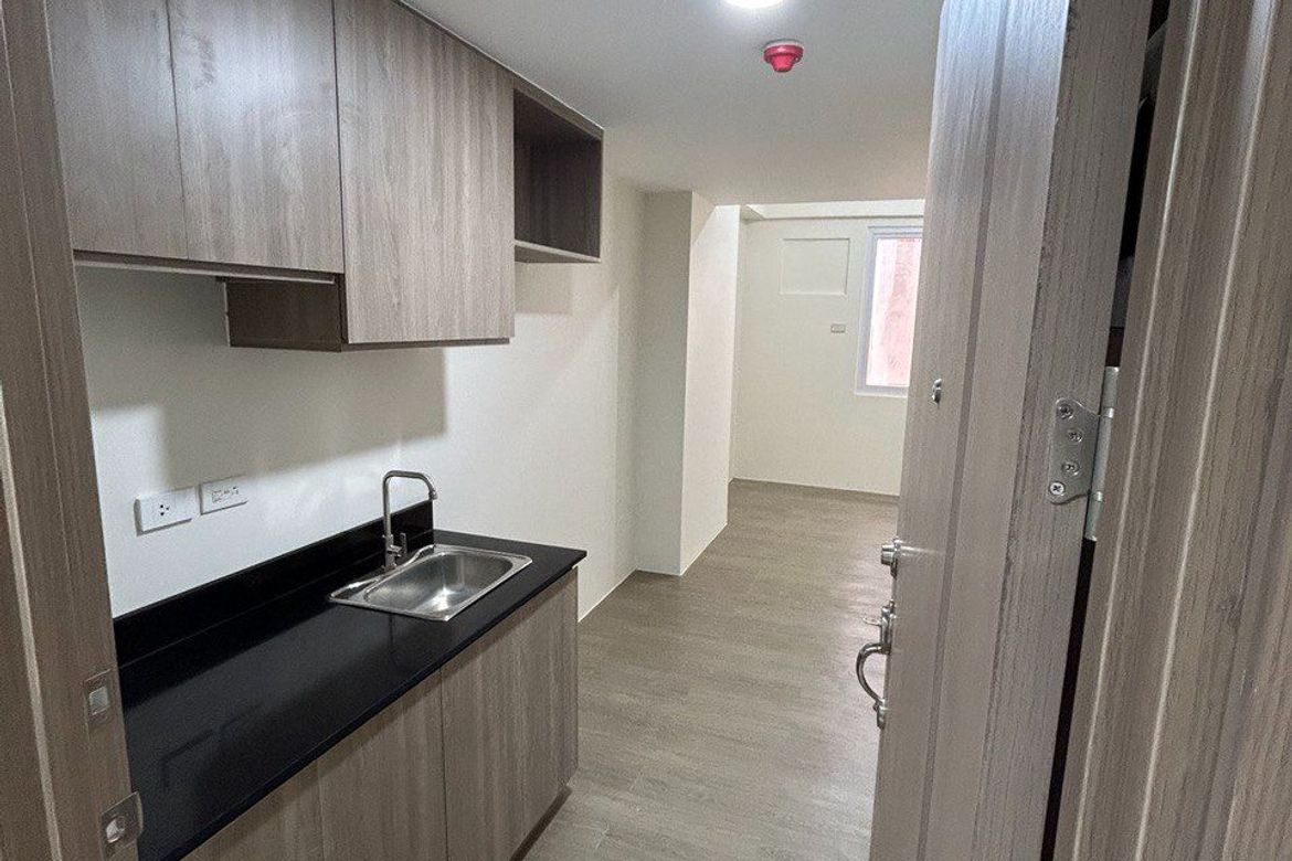 1 Bedroom Condo for Sale in Bradbury Heights, Santa Cruz, Manila, Metro Manila near LRT-1 Bambang – photo 4