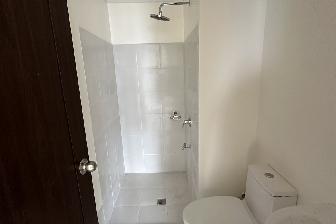 1 Bedroom Condo for Sale in COVENT GARDEN, Santa Mesa, Manila, Metro Manila near LRT-2 V. Mapa – photo 3