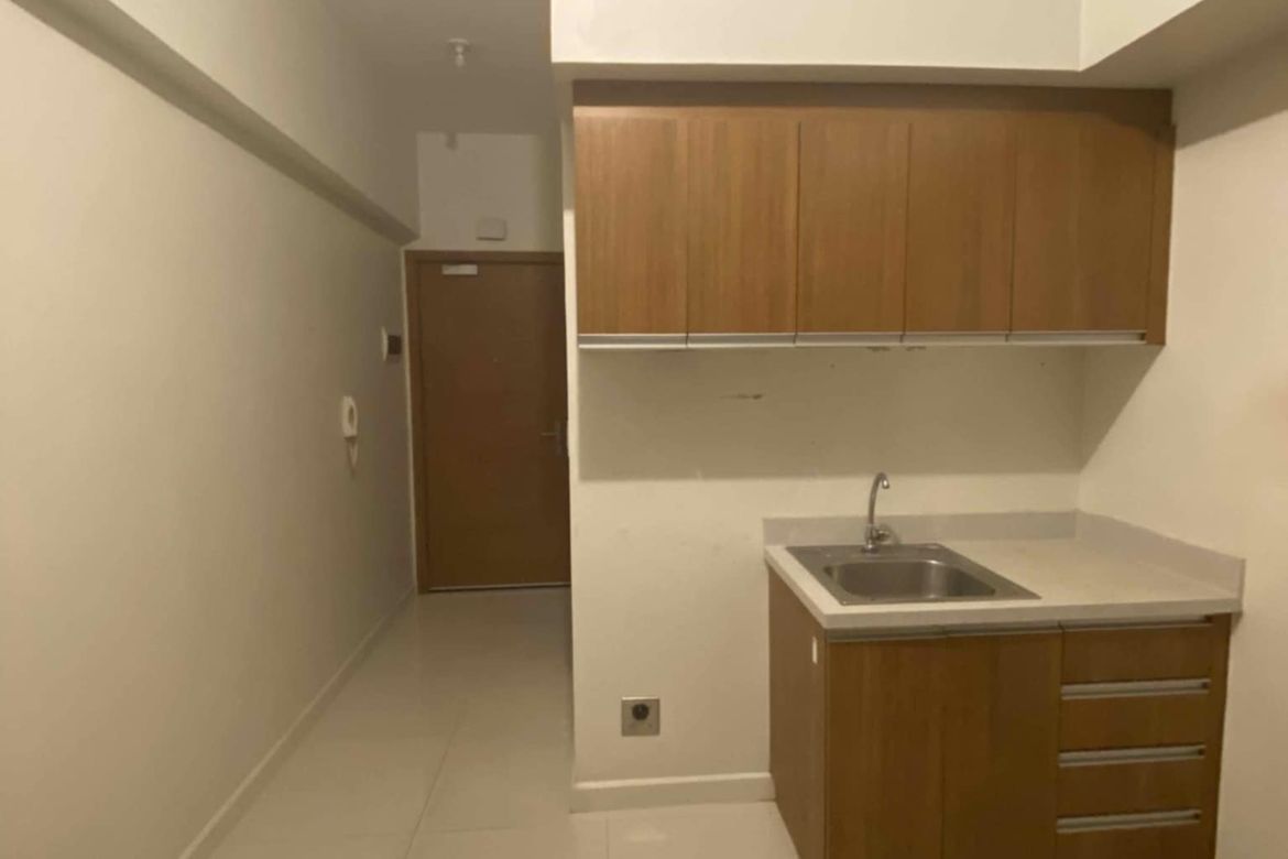 1 Bedroom Condo for Sale in  Eton Tower Makati, San Lorenzo, Makati City
