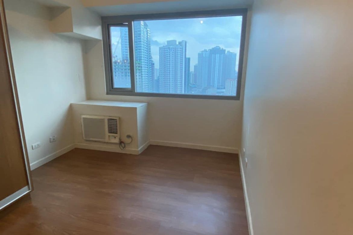 1 Bedroom Condo for Sale in Eton Tower Makati, San Lorenzo, Makati City – photo 2