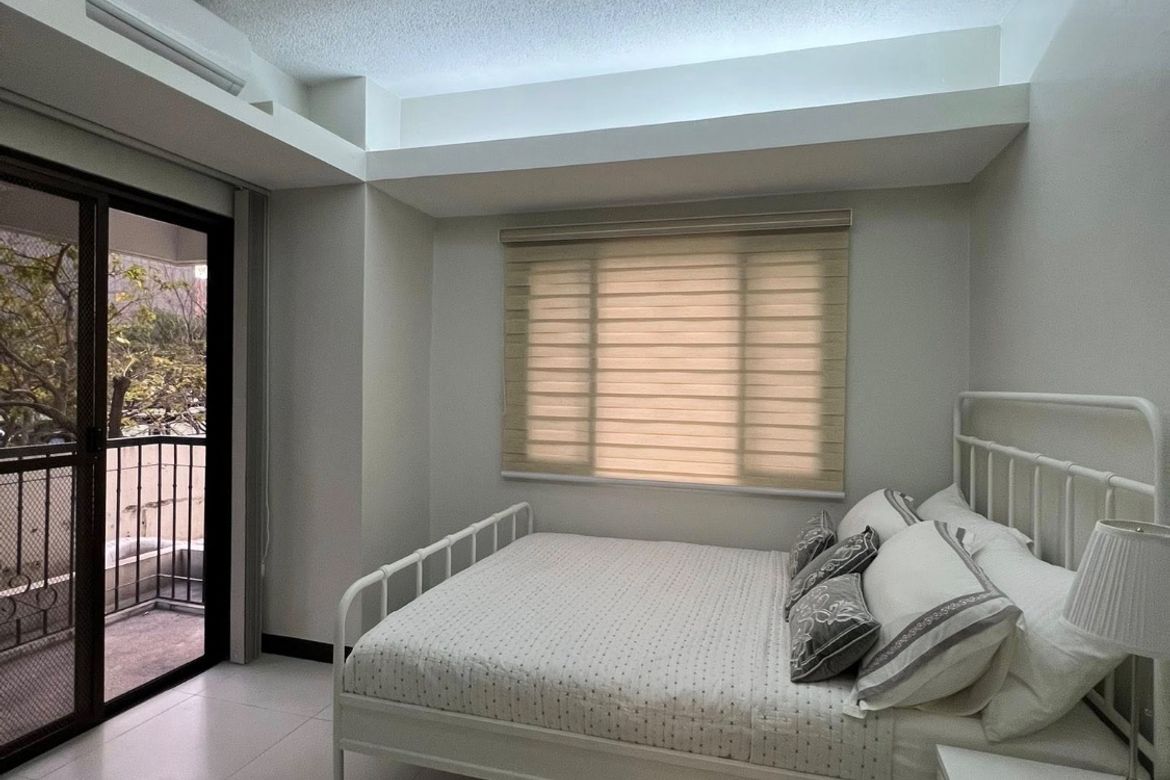 1 Bedroom Condo for Sale in Forbeswood Heights, BGC, Taguig – photo 3