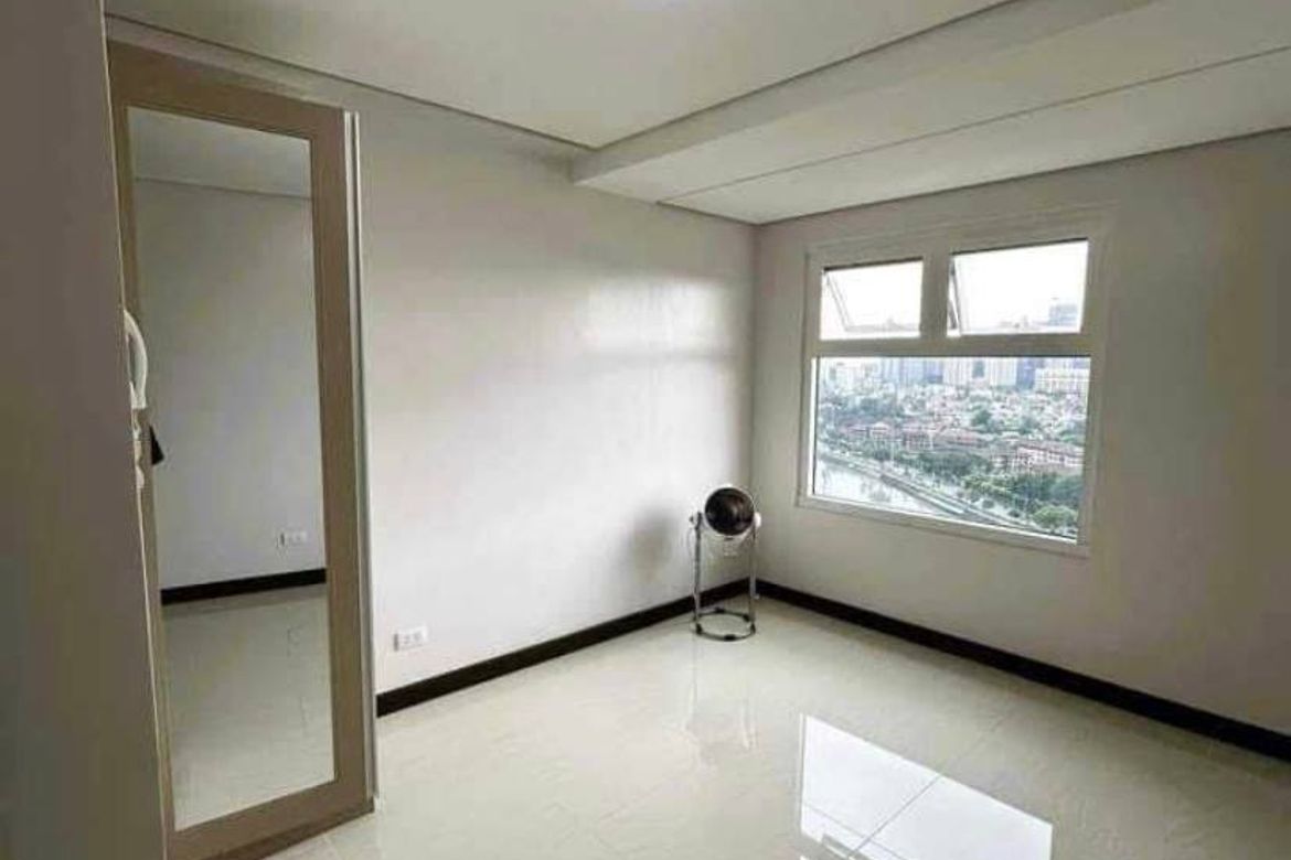 1 Bedroom Condo for Sale in Gateway Regency Studios, Barangka Ilaya, Mandaluyong, Metro Manila near MRT-3 Boni – photo 2