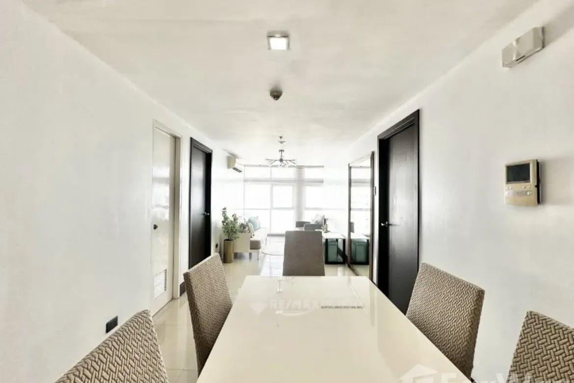 1 Bedroom Condo for Sale in Greenbelt Excelsior, San Lorenzo, Makati City – photo 2