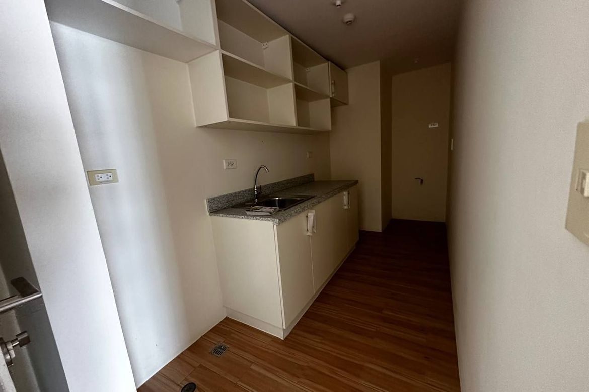 1 Bedroom Condo for Sale in Holland Park, Biñan, Laguna – photo 3