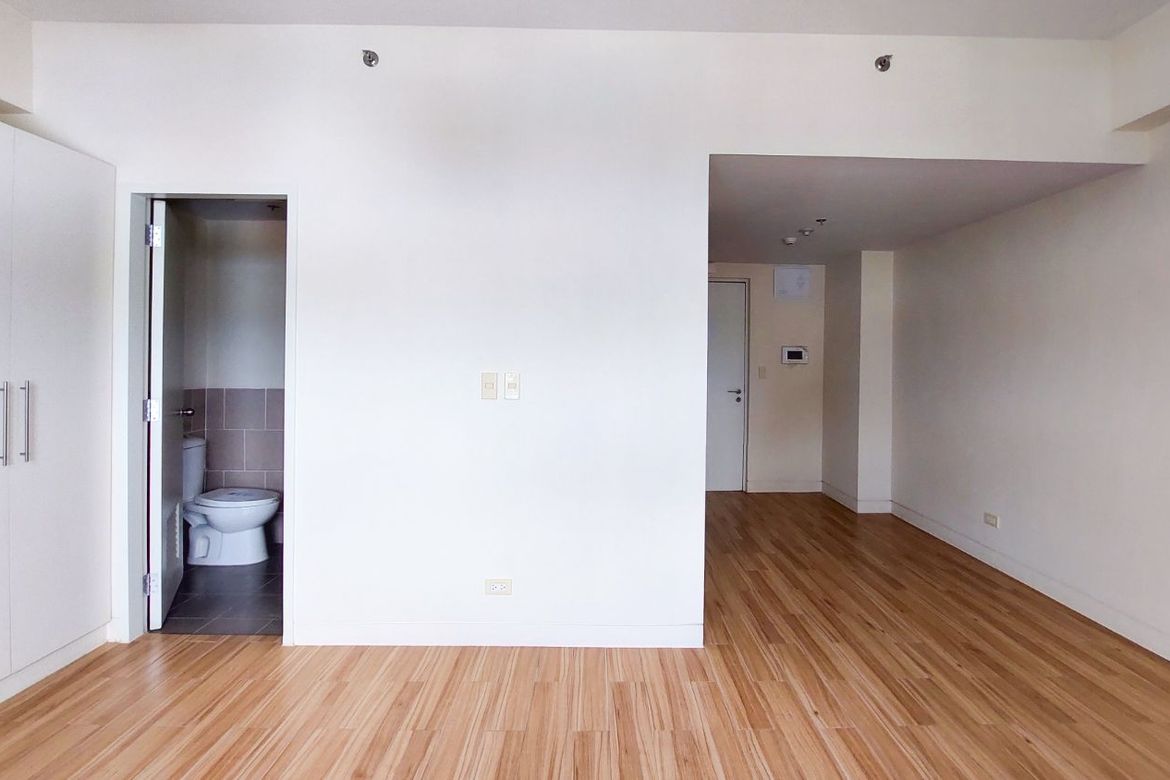 1 Bedroom Condo for Sale in Holland Park, Biñan, Laguna – photo 3