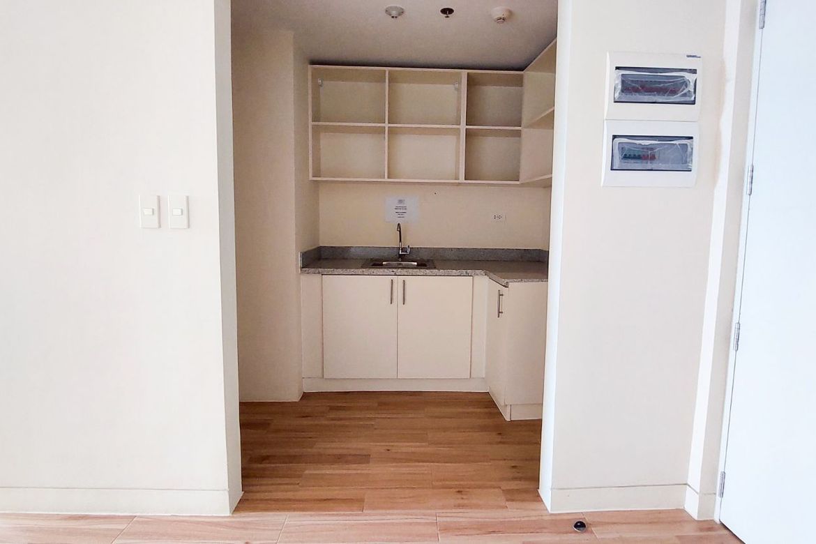 1 Bedroom Condo for Sale in Holland Park, Biñan, Laguna – photo 6