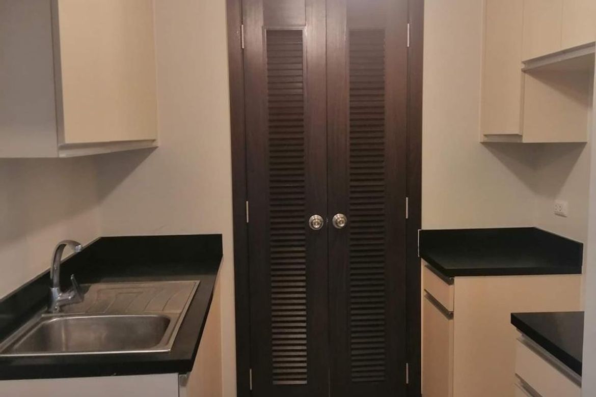 1 Bedroom Condo for Sale in Kroma Tower, San Lorenzo, Makati, Metro Manila – photo 2