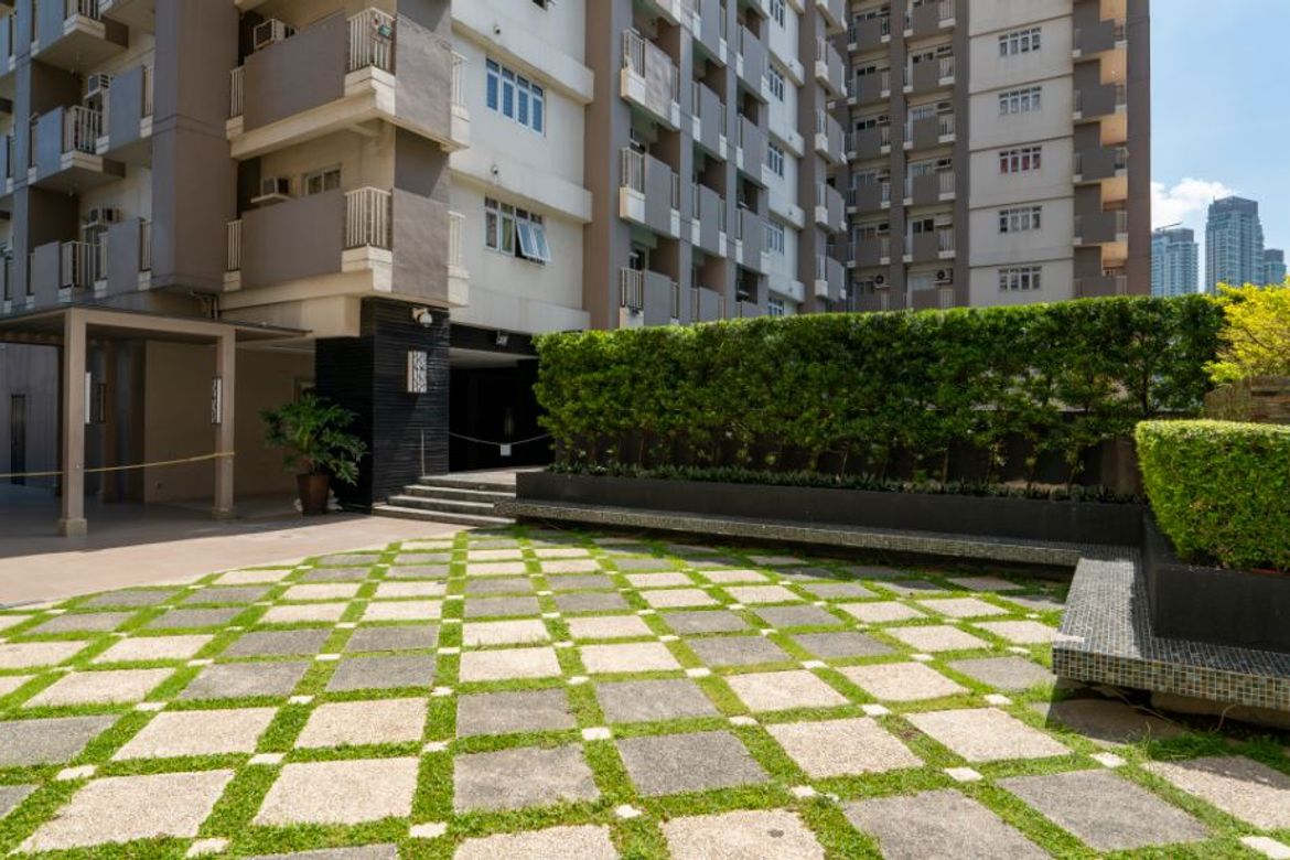 1 Bedroom Condo for Sale in Laureano di Trevi Tower, Pio Del Pilar, Makati City near MRT-3 Magallanes – photo 10