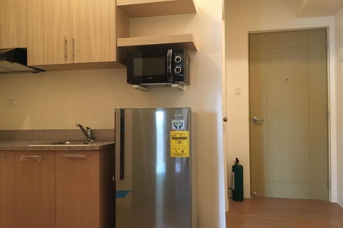 1 Bedroom Condo for Sale in Laureano di Trevi Tower, Pio Del Pilar, Makati, Metro Manila near MRT-3 Magallanes – photo 4