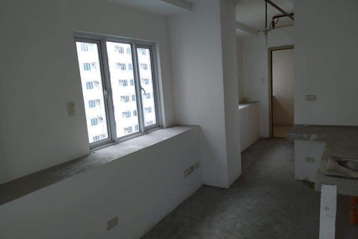 1 Bedroom Condo for Sale in M Place Residences, South Triangle, Quezon City, Metro Manila near MRT-3 Quezon Avenue – photo 3