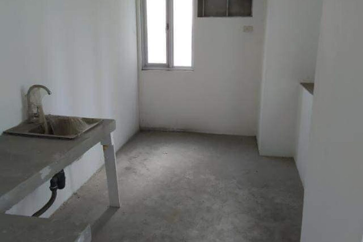 1 Bedroom Condo for Sale in M Place Residences, South Triangle, Quezon City, Metro Manila near MRT-3 Quezon Avenue – photo 4