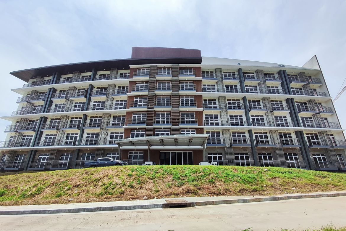 1 Bedroom Condo for Sale in Natipuan, Nasugbu, Batangas