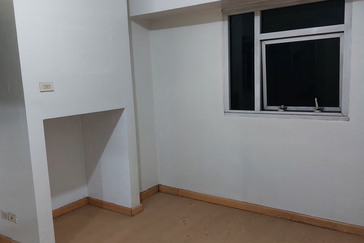 1 Bedroom Condo for Sale in One Gateway Place, Barangka Ilaya, Mandaluyong, Metro Manila near MRT-3 Boni – photo 4