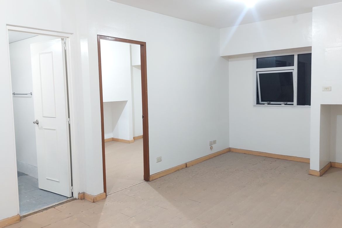 1 Bedroom Condo for Sale in One Gateway Place, Barangka Ilaya, Mandaluyong, Metro Manila near MRT-3 Boni – photo 5