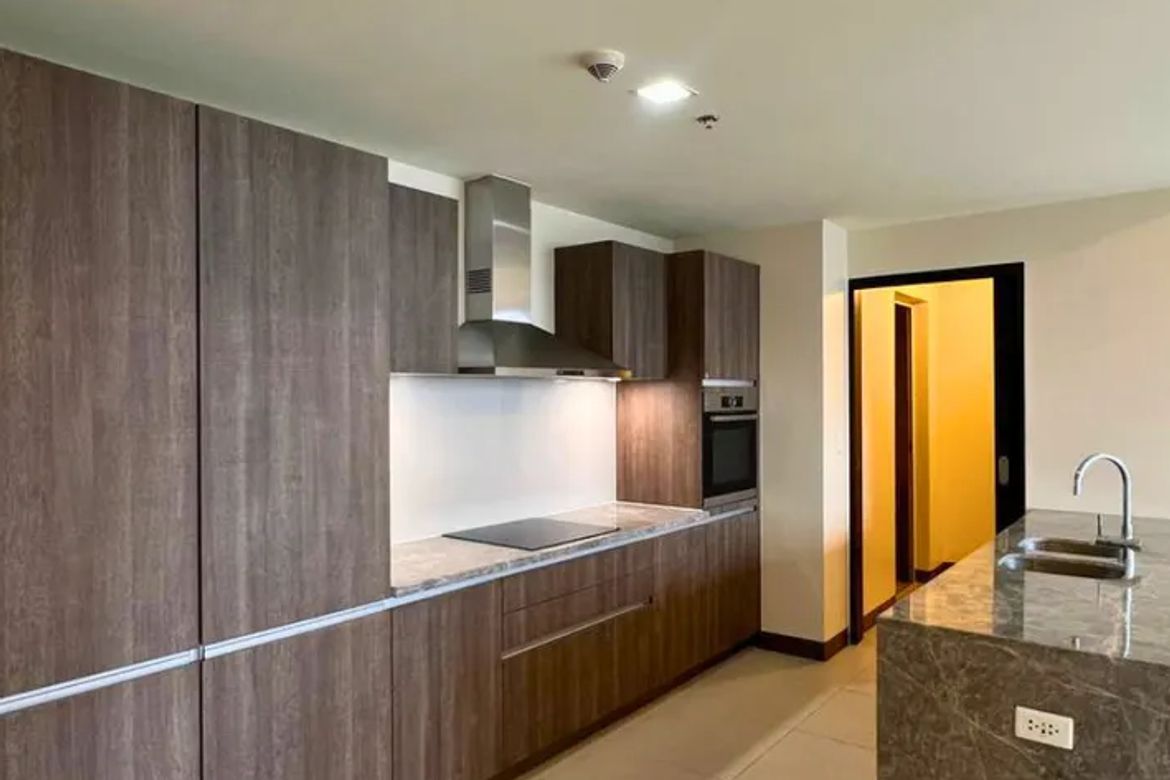 1 Bedroom Condo for Sale in One Shangri-La Place, Wack-Wack Greenhills, Mandaluyong, Metro Manila near MRT-3 Shaw Boulevard – photo 3