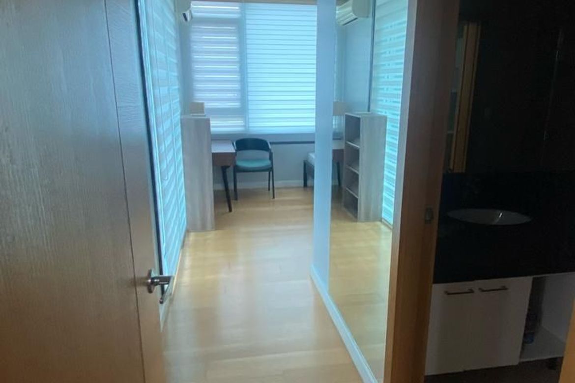 1 Bedroom Condo for Sale in Park Terraces, San Lorenzo, Makati, Metro Manila near MRT-3 Ayala – photo 7